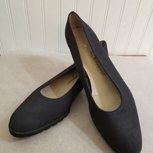 10 AAAA Salvatore Ferragamo Boutique Womens Black Flats